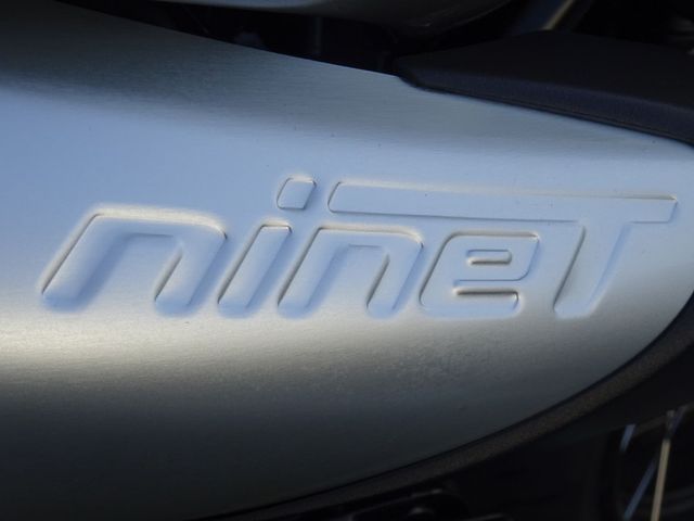 bmw - r-nine-t-scrambler