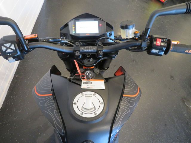 ktm - 690-duke-r