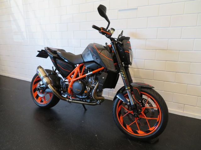 ktm - 690-duke-r