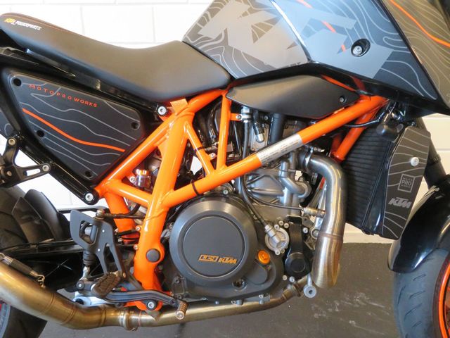 ktm - 690-duke-r