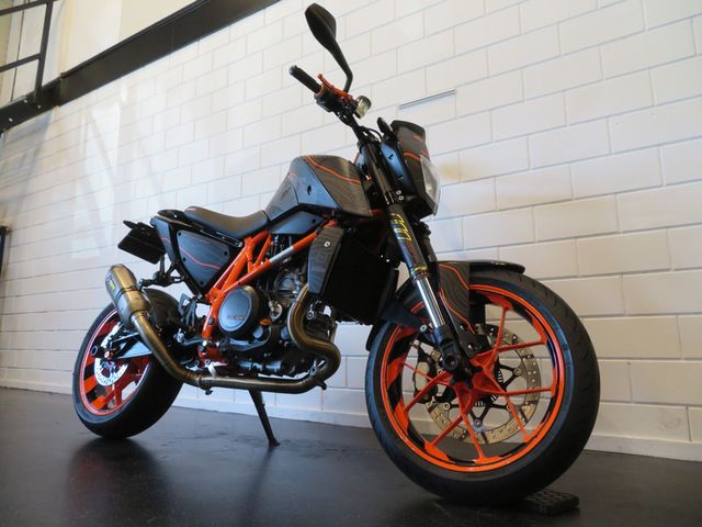 ktm - 690-duke-r