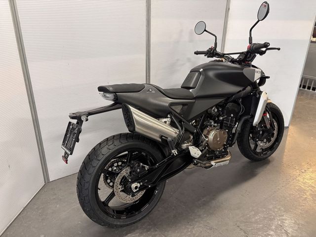 husqvarna - svartpilen-801