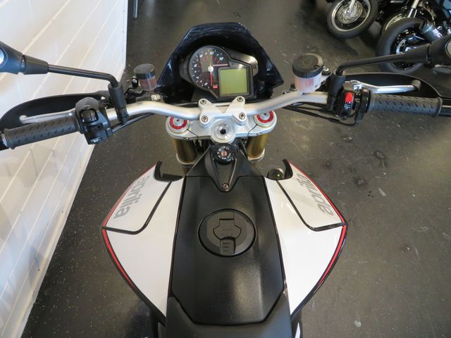 aprilia - dorsoduro-1200-abs