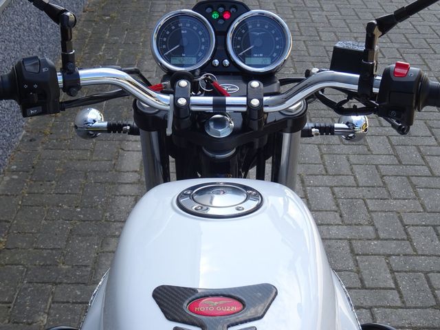 moto-guzzi - v-7-stone