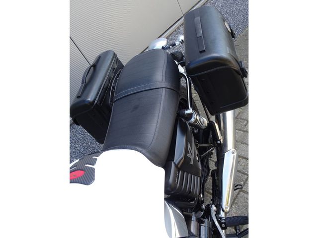 moto-guzzi - v-7-stone