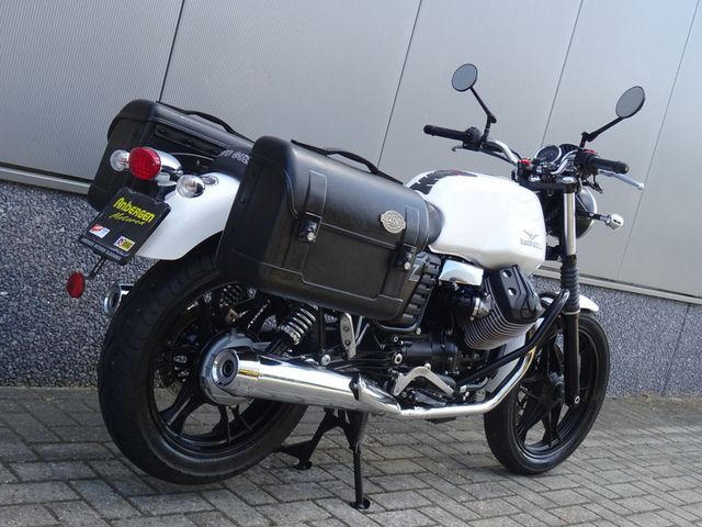 moto-guzzi - v-7-stone