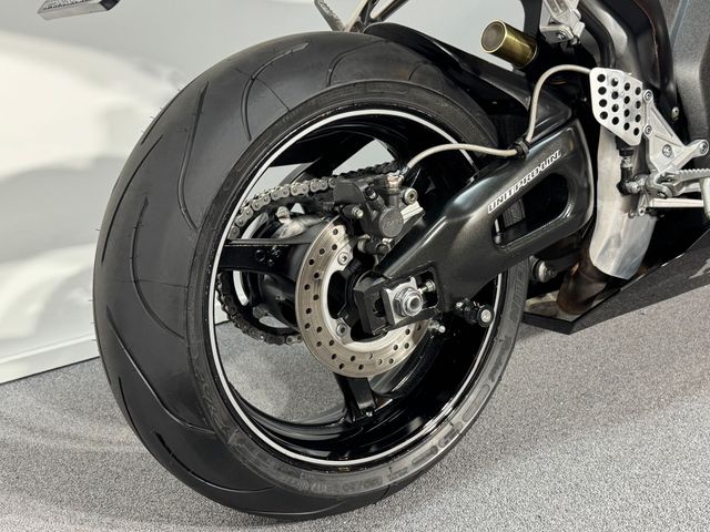 honda - cbr-1000-rr-fireblade