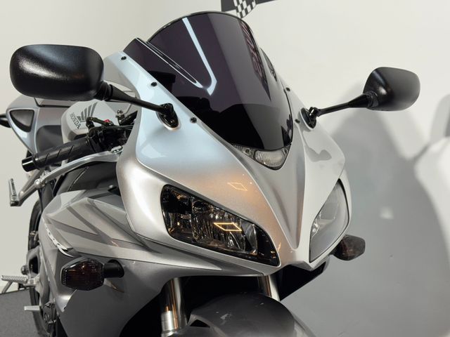 honda - cbr-1000-rr-fireblade