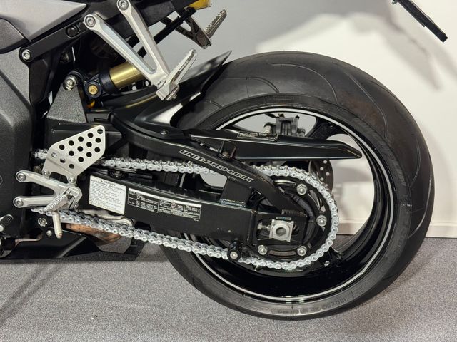 honda - cbr-1000-rr-fireblade