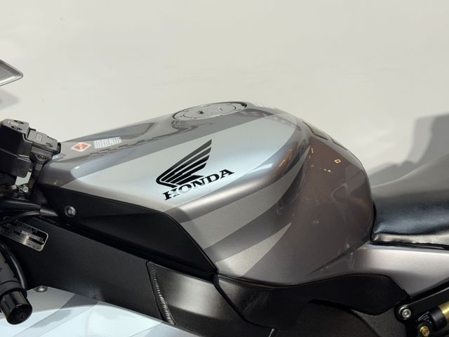 honda - cbr-1000-rr-fireblade