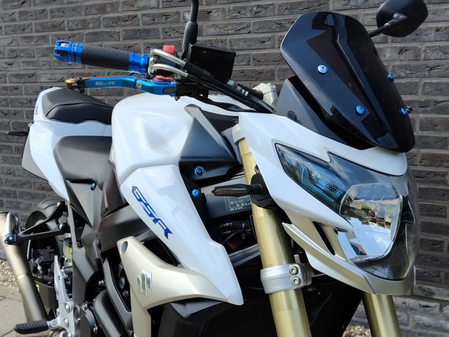 suzuki - gsr-750-a