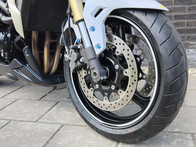 suzuki - gsr-750-a