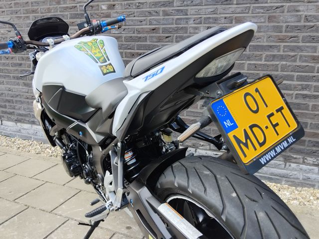 suzuki - gsr-750-a