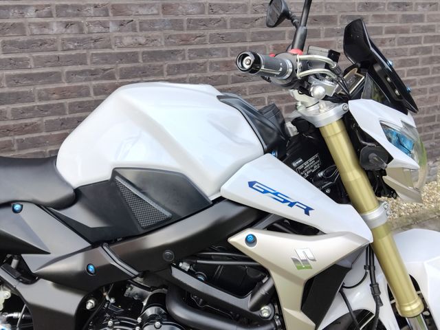 suzuki - gsr-750-a