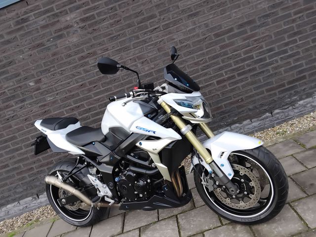 suzuki - gsr-750-a
