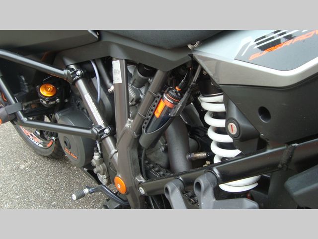 ktm - 1290-super-adventure-s
