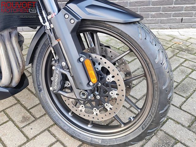 triumph - tiger-explorer-xrx-low