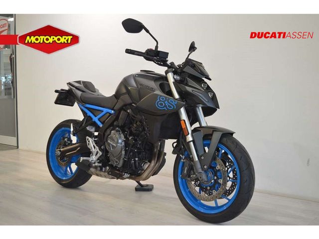 suzuki - gsx-8s