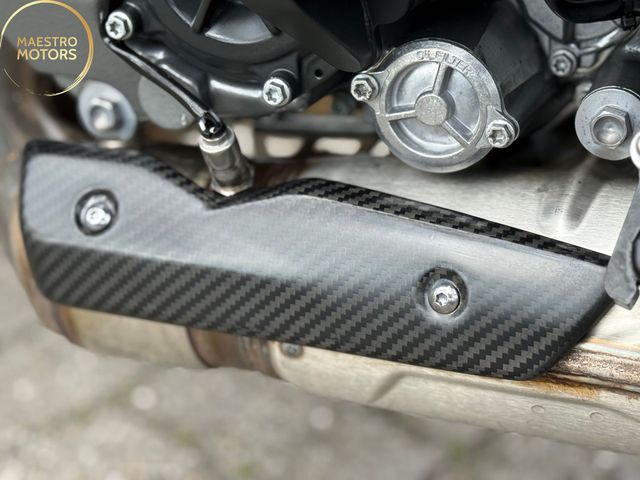 ktm - 1290-super-duke-r