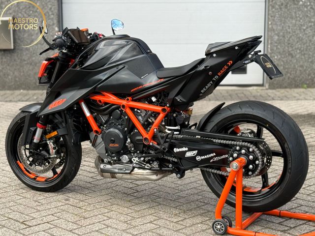 ktm - 1290-super-duke-r