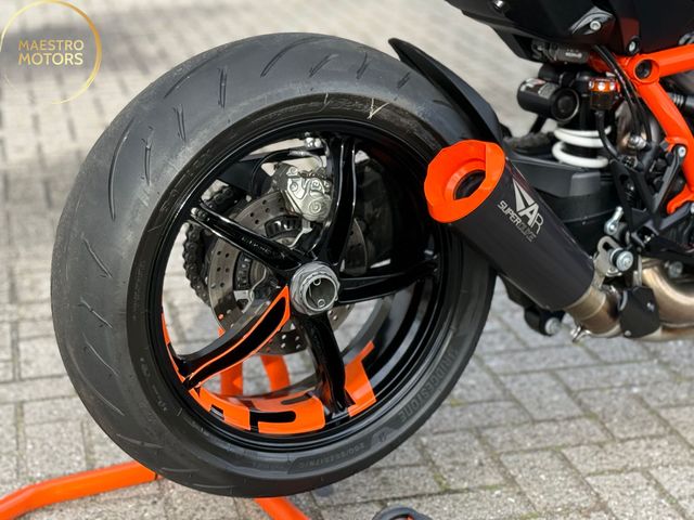 ktm - 1290-super-duke-r