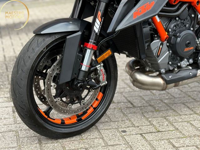 ktm - 1290-super-duke-r