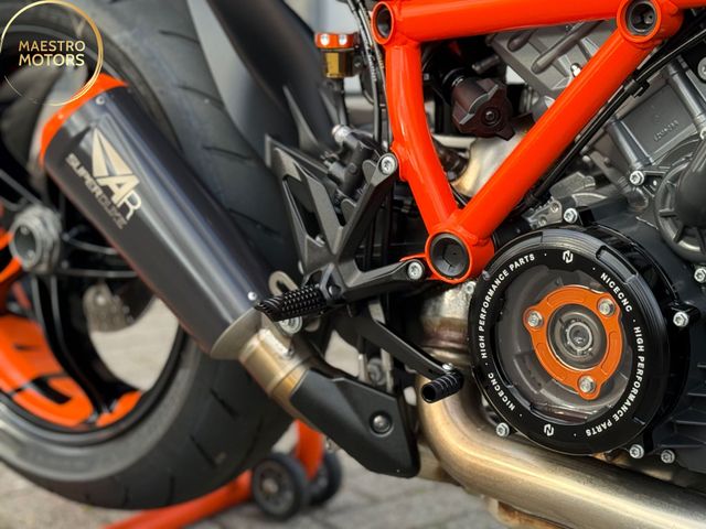 ktm - 1290-super-duke-r