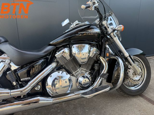honda - vtx-1800