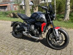 TRIUMPH TRIDENT 660