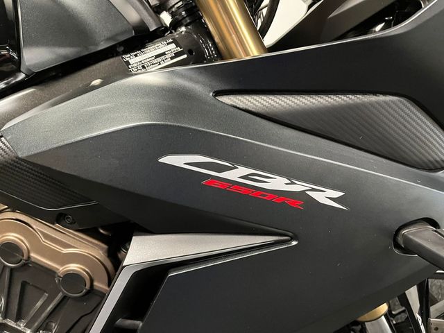 honda - cbr-650-r