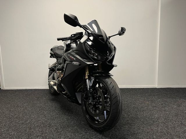 honda - cbr-650-r