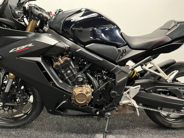 honda - cbr-650-r