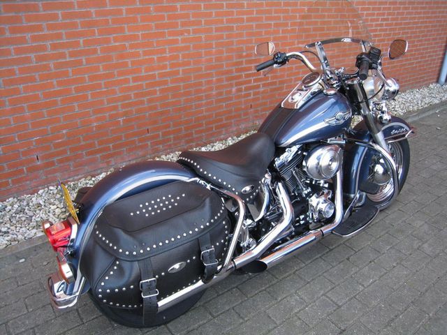 harley-davidson - heritage-softail-classic-flstc