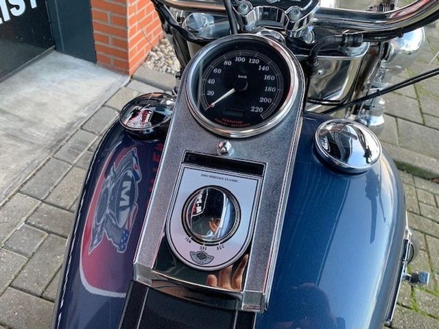 harley-davidson - heritage-softail-classic-flstc