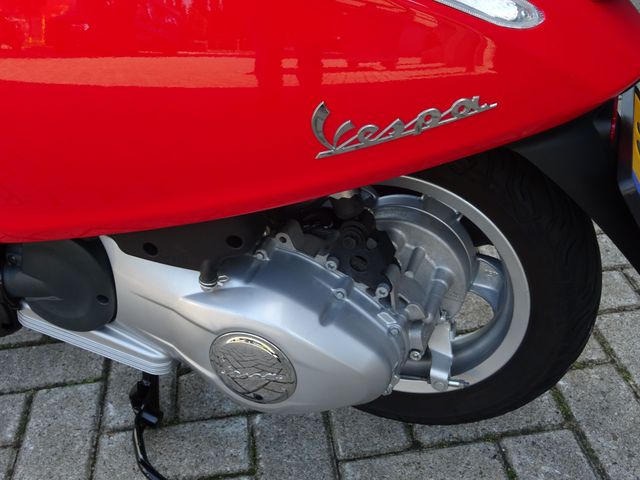 vespa - primavera-125-abs