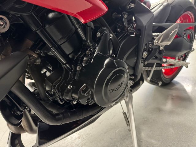 triumph - street-triple-rx-abs