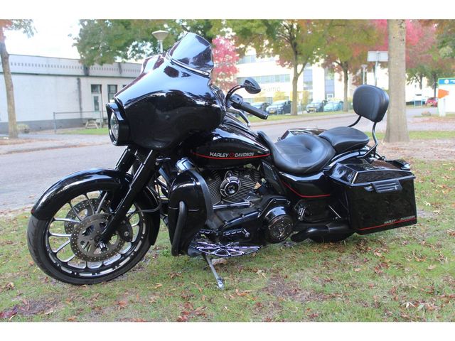 harley-davidson - electra-glide-ultra-classic-flhtcu