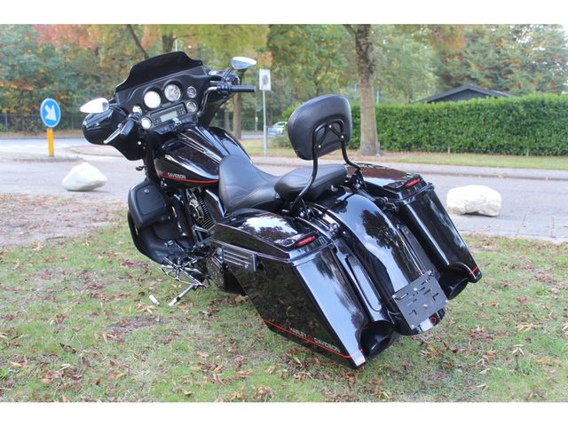 harley-davidson - electra-glide-ultra-classic-flhtcu