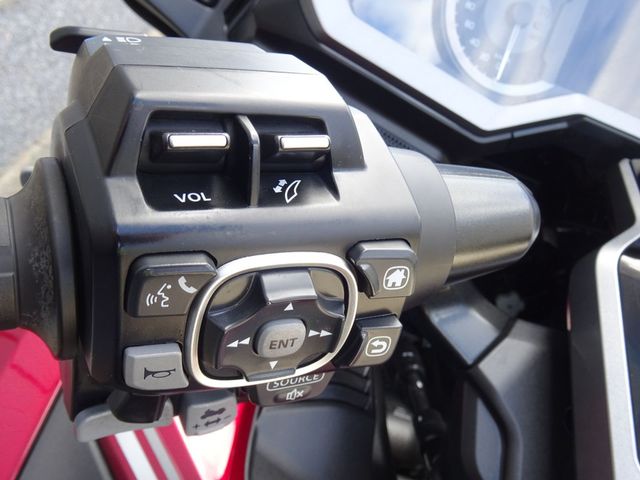 honda - gl-1800-goldwing-dct