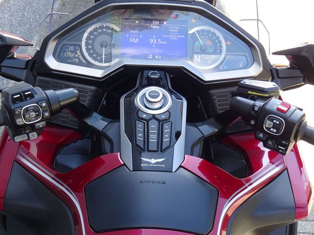 honda - gl-1800-goldwing-dct