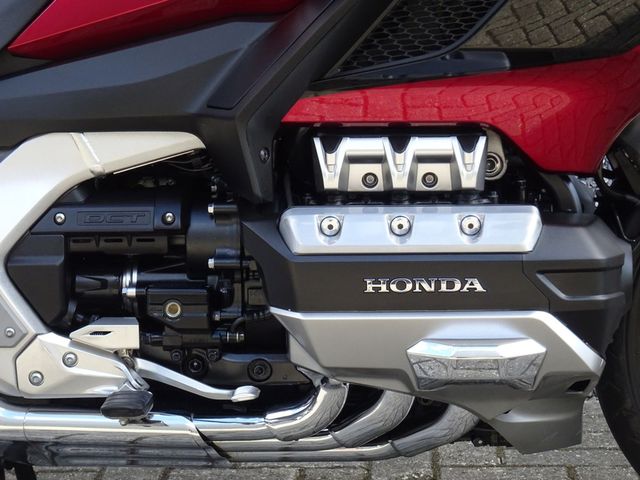 honda - gl-1800-goldwing-dct