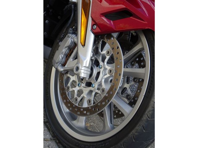honda - gl-1800-goldwing-dct