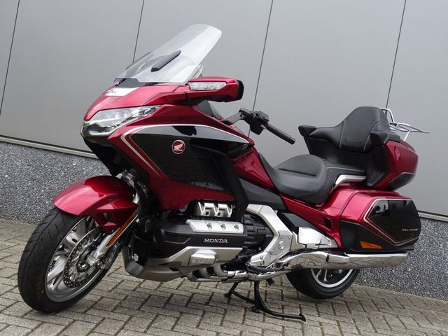 honda - gl-1800-goldwing-dct