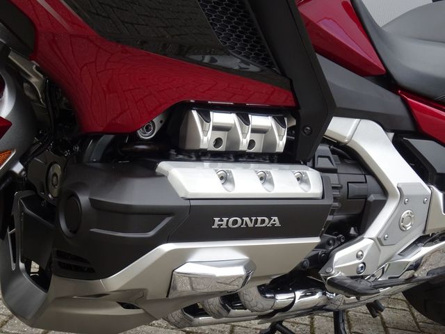honda - gl-1800-goldwing-dct