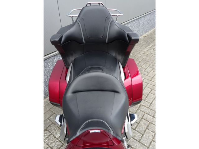 honda - gl-1800-goldwing-dct