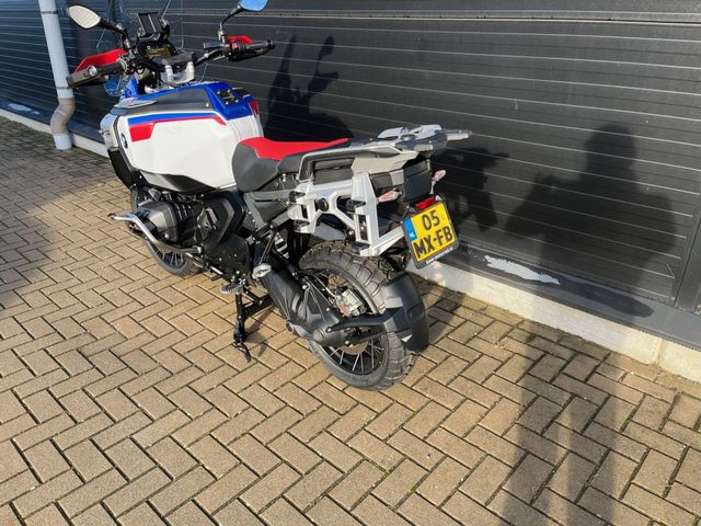 bmw - r-1300-gs-adventure