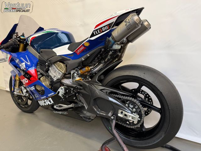 ducati - panigale-v4-s