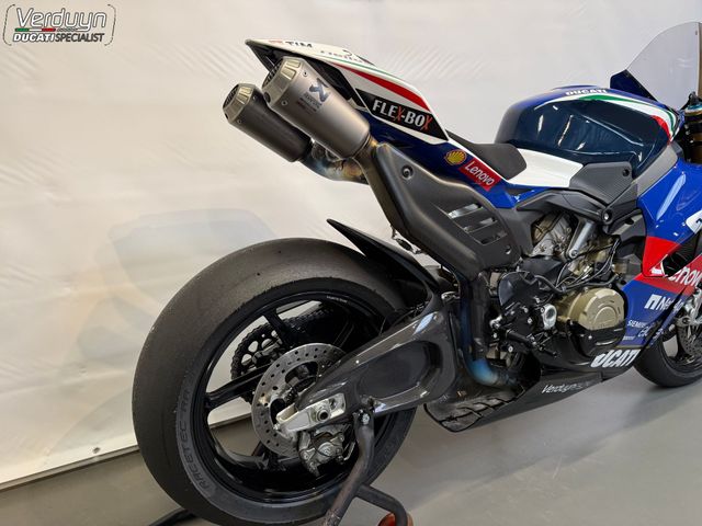 ducati - panigale-v4-s