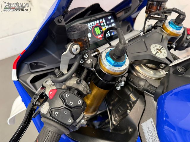 ducati - panigale-v4-s