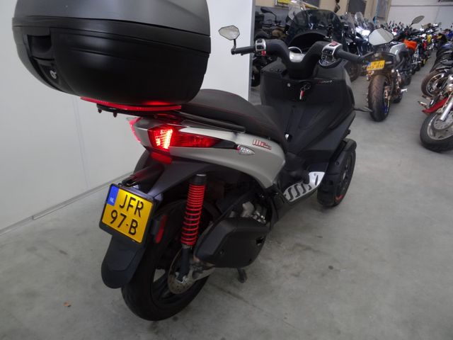 piaggio - mp3-300-hpe-sport